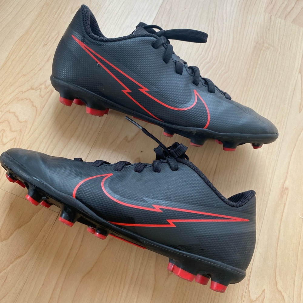 Boys Nike Mercurial soccer cleats